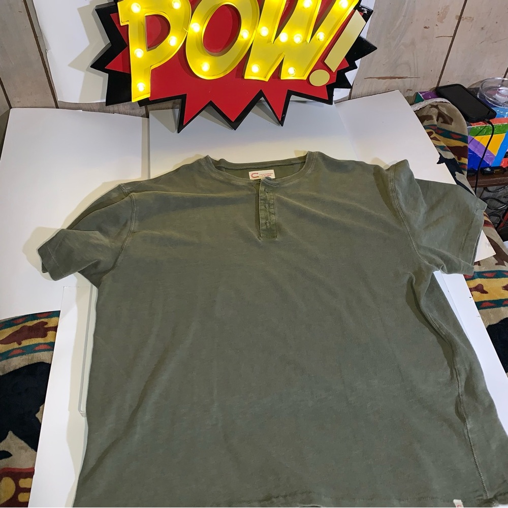 Men’s Large Green Pullover Lucky Brand; Three Button Henley: Like New
